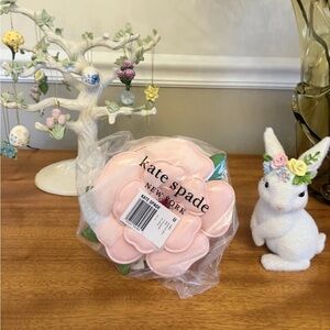 kate spade new york retail store In the Garden 3D Flower Novelty Mini Crossbody